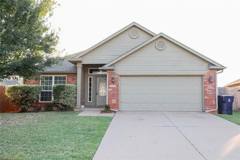 Photo of 18109 Montoro Way, Edmond, OK 73012 (MLS # 1235305)