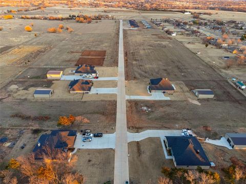 Photo of 8680 Oak Tree Circle, Edmond, OK 73025 (MLS # 1227987)