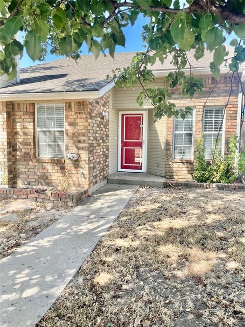 Photo of 2137 Goodrich Drive, Moore, OK 73170 (MLS # 1249384)