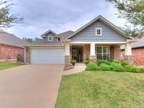 Photo of 6 Carat Drive, Yukon, OK 73099 (MLS # 1251465)