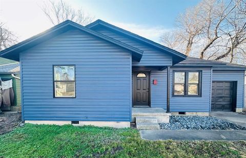 Photo of 820 Iowa Street, Norman, OK 73069 (MLS # 1216917)