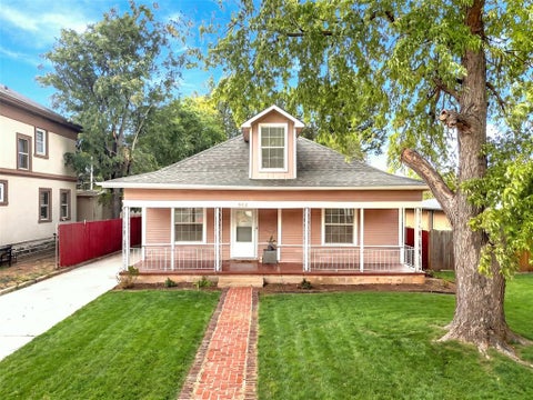 Photo of 906 S Barker Avenue, El Reno, OK 73036 (MLS # 1250885)