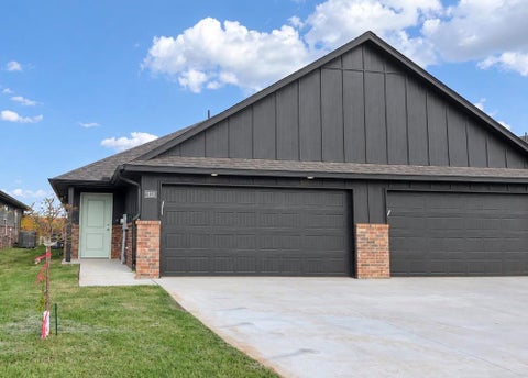 Photo of 9118 McLendon Court, Yukon, OK 73099 (MLS # 1249694)