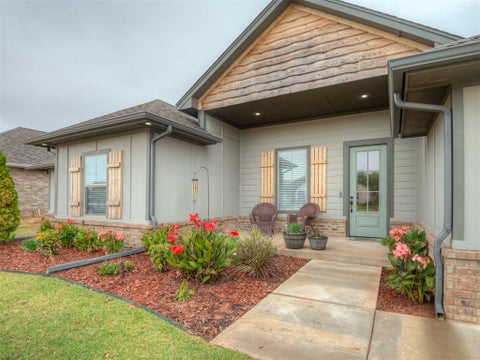 Photo of 3017 Hollow Crest Lane, Norman, OK 73071 (MLS # 1251997)