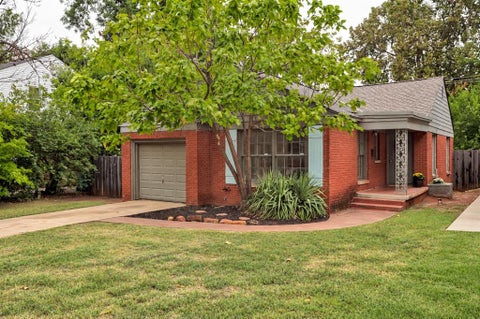 Photo of 2625 NW 24th Street, Oklahoma City, OK 73107 (MLS # 1251395)
