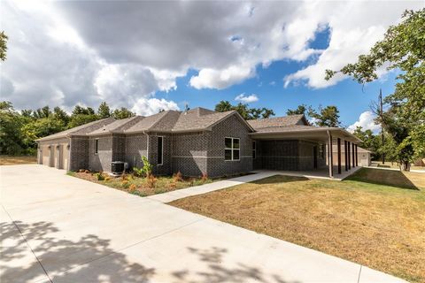 Photo of 1679 Kalidy Drive, Choctaw, OK 73020 (MLS # 1229932)
