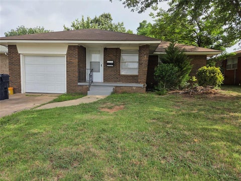 Photo of 1005 SW 53rd Street, Oklahoma City, OK 73109 (MLS # 1245911)