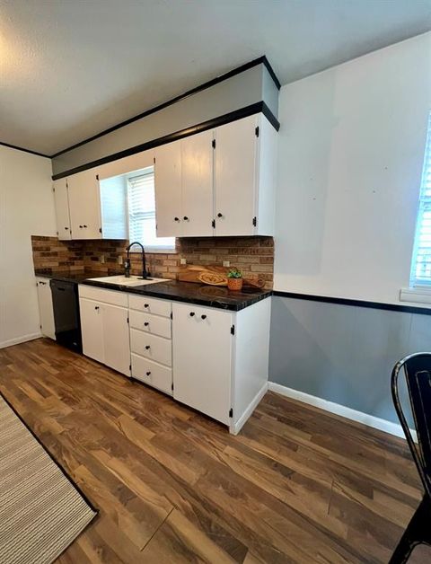 Photo of 412 N Nevada Street, Weatherford, OK 73096 (MLS # 1230368)