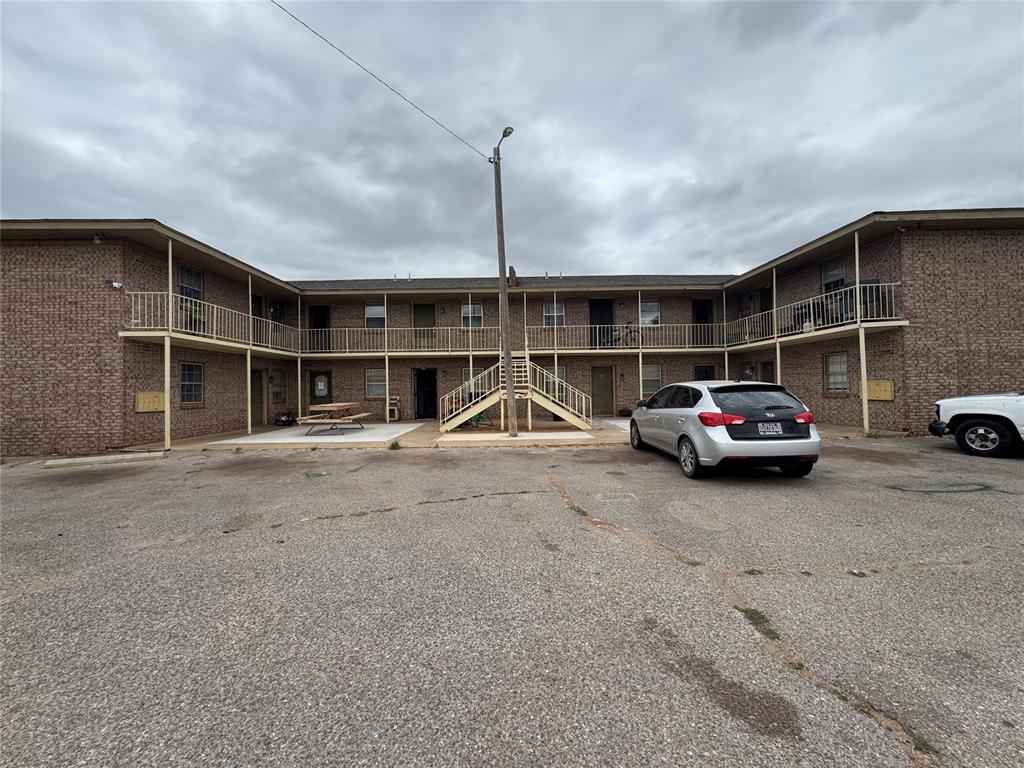 Photo 1 of 5 — 1600 Grandview Street, Weatherford, OK 73096