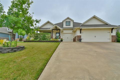 Photo of 1305 N Storybrook Avenue, Mustang, OK 73064 (MLS # 1231394)