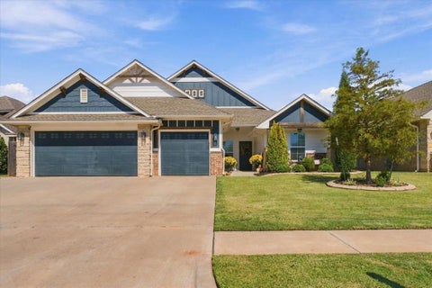Photo of 2709 SE 20th Circle, Moore, OK 73160 (MLS # 1251609)