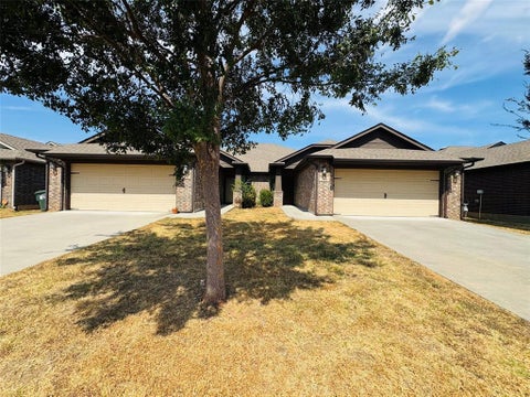 Photo of 1007 Merlin Drive, Norman, OK 73072 (MLS # 1251761)