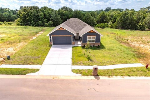 Photo of 4656 Lincoln Landing, Harrah, OK 73045 (MLS # 1238703)