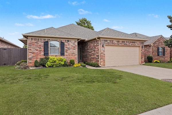 4613 NW 25TH PL, OKLAHOMA CITY, OK 73127 - Image dde41b61adabbbdf3c1ae8ce25baeade/3318480670