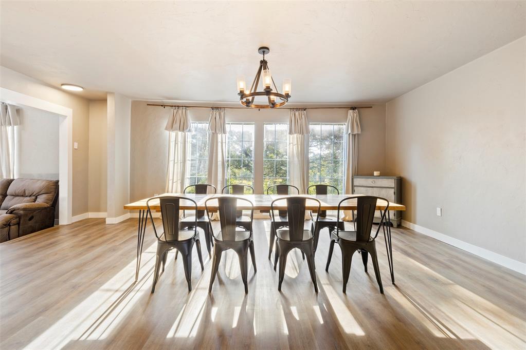 Meeker, Oklahoma 74855, United States, 4 Bedrooms Bedrooms, ,3 BathroomsBathrooms,Residential,Active,209803