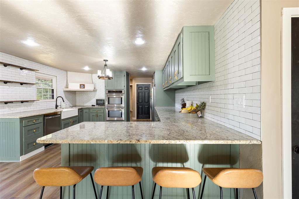 Meeker, Oklahoma 74855, United States, 4 Bedrooms Bedrooms, ,3 BathroomsBathrooms,Residential,Active,209803