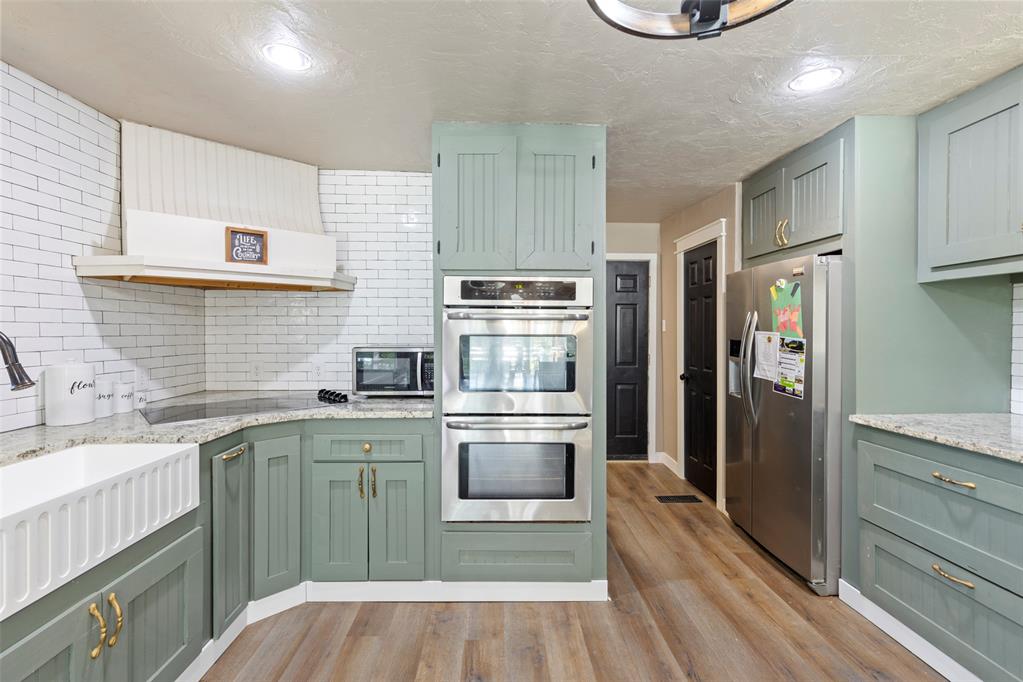 Meeker, Oklahoma 74855, United States, 4 Bedrooms Bedrooms, ,3 BathroomsBathrooms,Residential,Active,209803