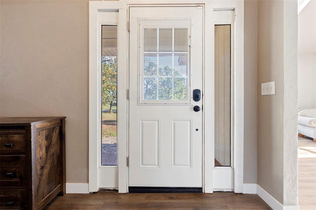 Meeker, Oklahoma 74855, United States, 4 Bedrooms Bedrooms, ,3 BathroomsBathrooms,Residential,Active,209803