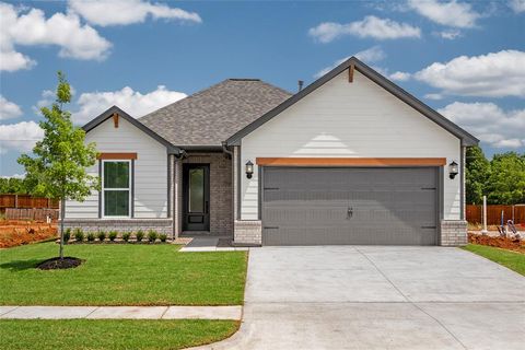 Photo of 3101 Evyn Boulevard, Yukon, OK 73099 (MLS # 1218760)