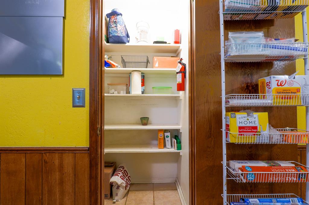 Shawnee, Oklahoma 74804, United States, 3 Bedrooms Bedrooms, ,2 BathroomsBathrooms,Residential,Active,211488