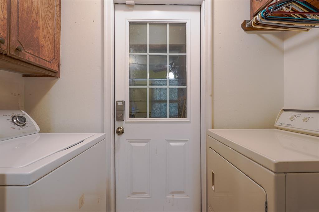 Shawnee, Oklahoma 74804, United States, 3 Bedrooms Bedrooms, ,2 BathroomsBathrooms,Residential,Active,211488