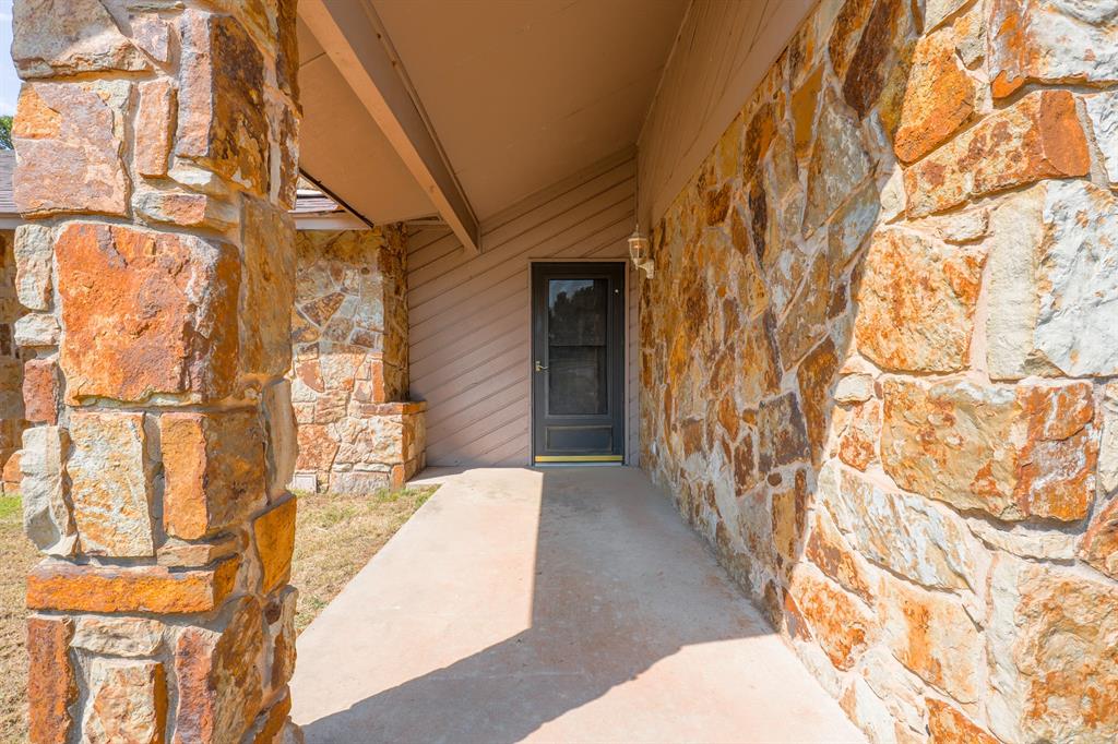 Shawnee, Oklahoma 74804, United States, 3 Bedrooms Bedrooms, ,2 BathroomsBathrooms,Residential,Active,211488