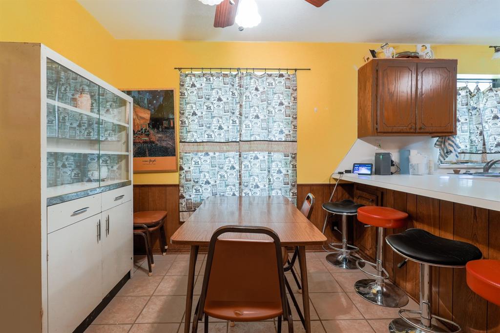 Shawnee, Oklahoma 74804, United States, 3 Bedrooms Bedrooms, ,2 BathroomsBathrooms,Residential,Active,211488