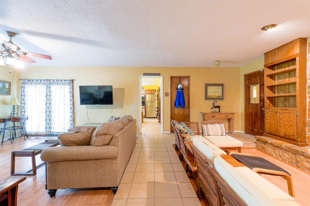 Shawnee, Oklahoma 74804, United States, 3 Bedrooms Bedrooms, ,2 BathroomsBathrooms,Residential,Active,211488