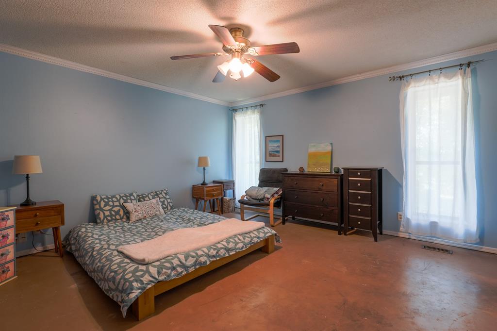 Shawnee, Oklahoma 74804, United States, 3 Bedrooms Bedrooms, ,2 BathroomsBathrooms,Residential,Active,211488