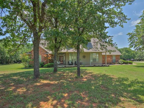Photo of 1810 Sandpiper Drive, Blanchard, OK 73010 (MLS # 1207528)