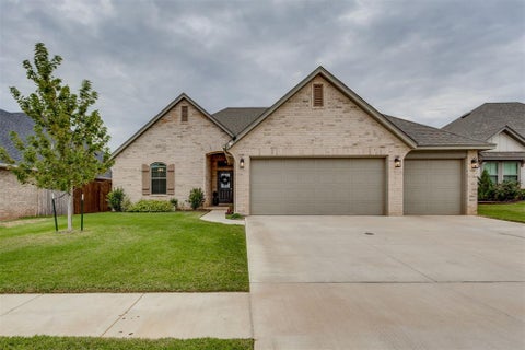 Photo of 9208 SW 41st Street, Oklahoma City, OK 73179 (MLS # 1251964)