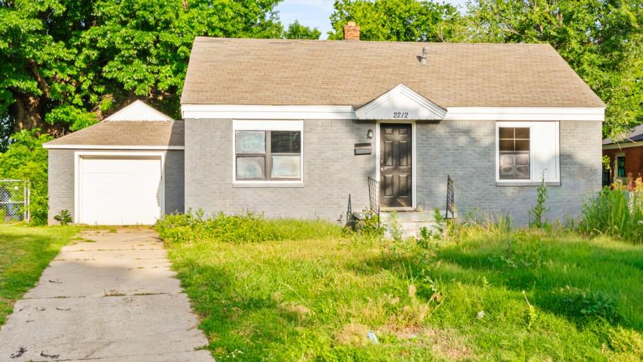 Photo 1 of 32 — 2212 Miramar Boulevard, Oklahoma City, OK 73111