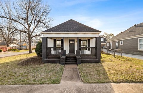 Photo of 1001 S Rock Island Avenue, El Reno, OK 73036 (MLS # 1220387)