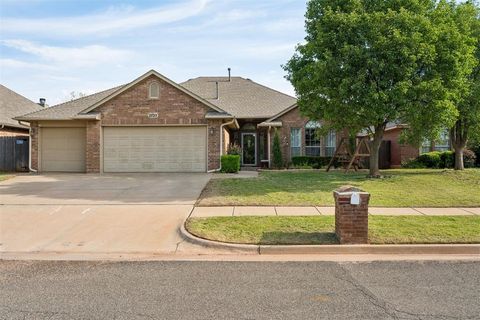 Photo of 2725 NW 166th Street, Edmond, OK 73012 (MLS # 1229586)