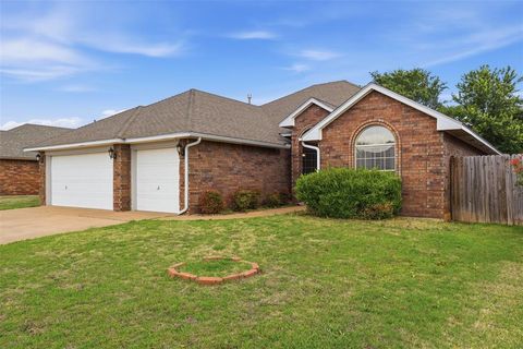 Photo of 1717 SW 33rd Street, Moore, OK 73160 (MLS # 1227268)