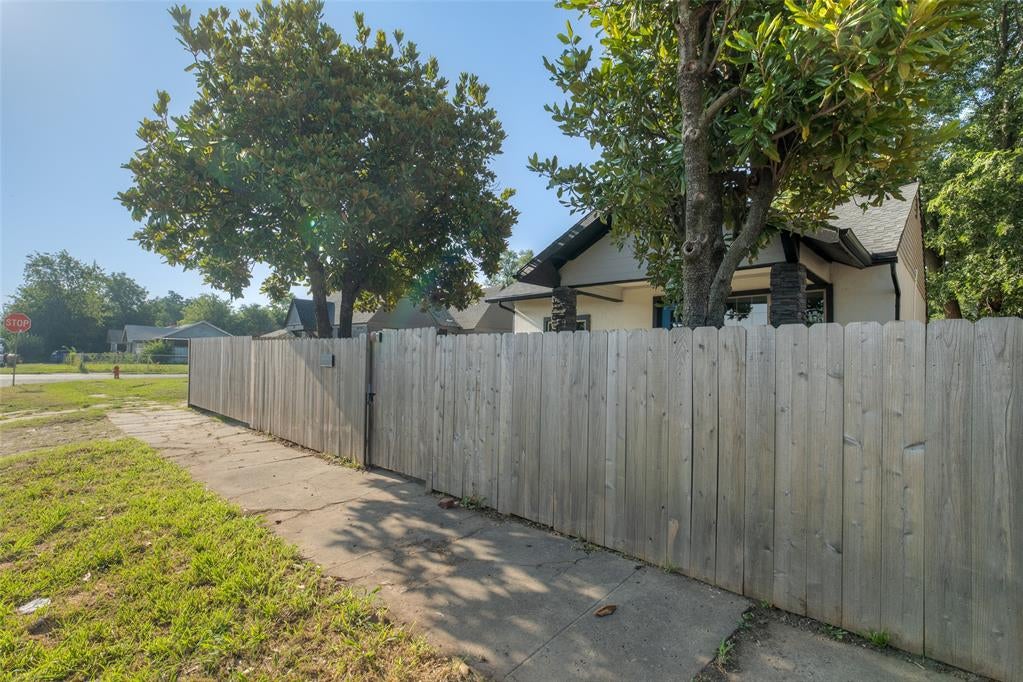 422 SE 17th Street