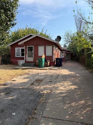 820 SW 28TH ST, OKLAHOMA CITY, OK 73109 - Image e167579bf7a79cc6daef26d06fe42ceb/3255140410