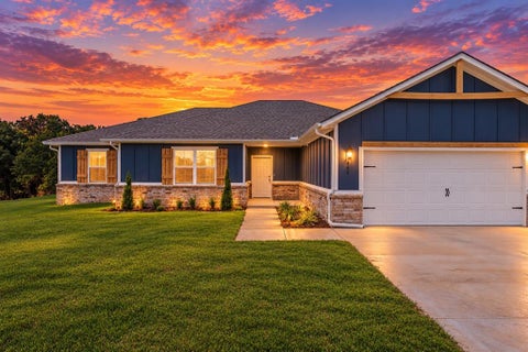 Photo of 464 Cumberland Drive, Guthrie, OK 73044 (MLS # 1239857)