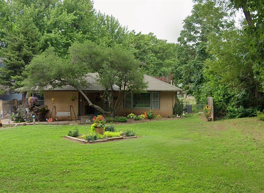 Photo 1 of 1 — 104 Elmwood Avenue, Ponca City, OK 74601
