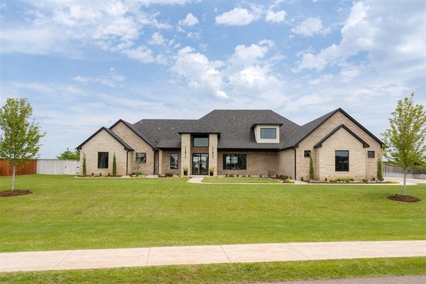 2225 NW 227TH ST, EDMOND, OK 73025 - Image e2df9845ee4ebda57cf2a9d880a4a15e/2050445047
