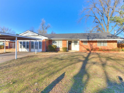 Photo of 421 Foreman Avenue, Norman, OK 73069 (MLS # 1248131)