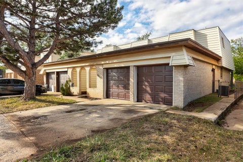 Photo of 6413 NW 63rd Street, Oklahoma City, OK 73132 (MLS # 1251827)