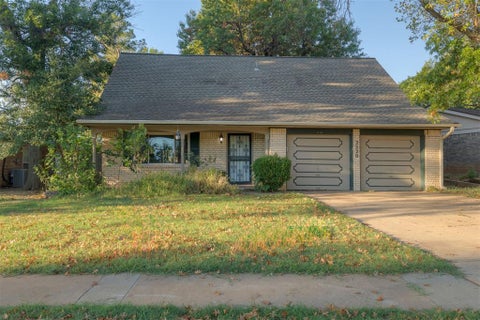 Photo of 2220 NW 113th Street, Oklahoma City, OK 73120 (MLS # 1252747)