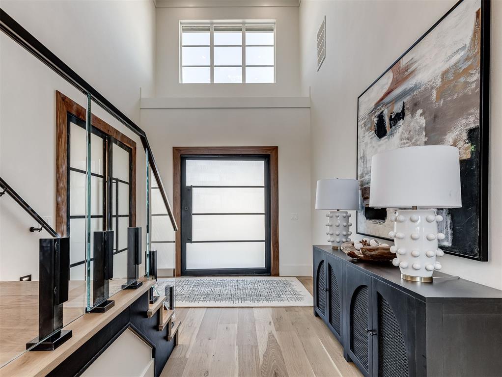 13908 Hillside Circle