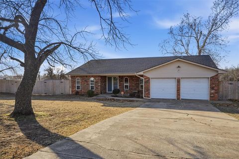 Photo of 55 Meadow Lane Ln, Choctaw, OK 73020 (MLS # 1207087)
