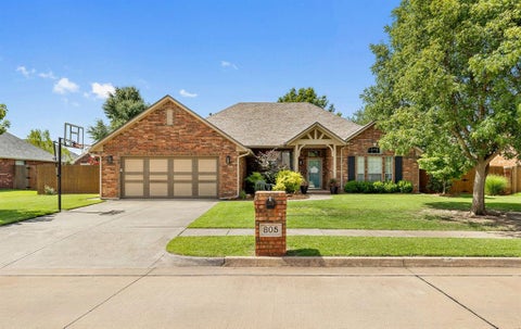 Photo of 805 Fairfax Lane, El Reno, OK 73036 (MLS # 1240460)