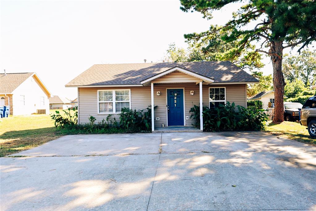 Shawnee, Oklahoma 74801, United States, 2 Bedrooms Bedrooms, ,2 BathroomsBathrooms,Residential,Active,222072