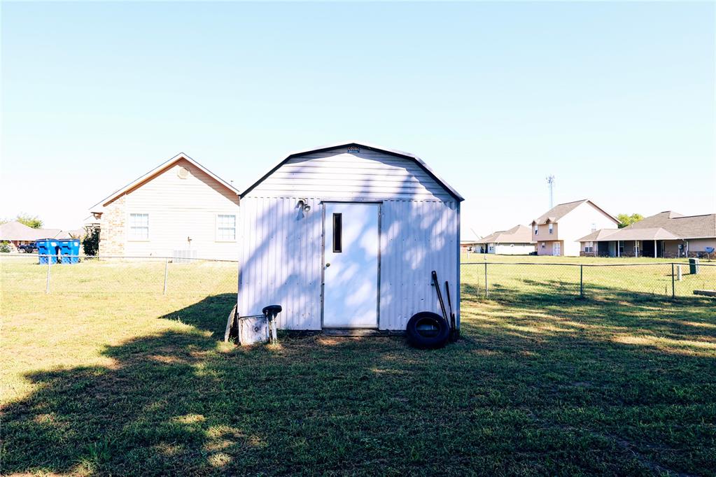 Shawnee, Oklahoma 74801, United States, 2 Bedrooms Bedrooms, ,2 BathroomsBathrooms,Residential,Active,222072