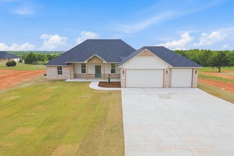 Photo of 1228 Twin Oaks Drive, Blanchard, OK 73010 (MLS # 1226427)