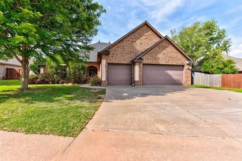 Photo of 19513 Crest Ridge Drive, Edmond, OK 73012 (MLS # 1229721)